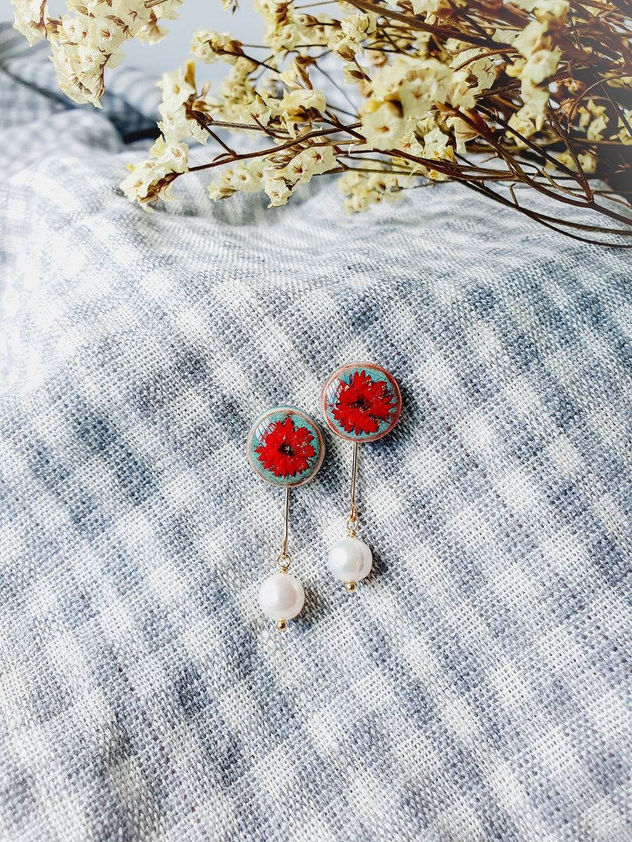 Akane Floral Earrings