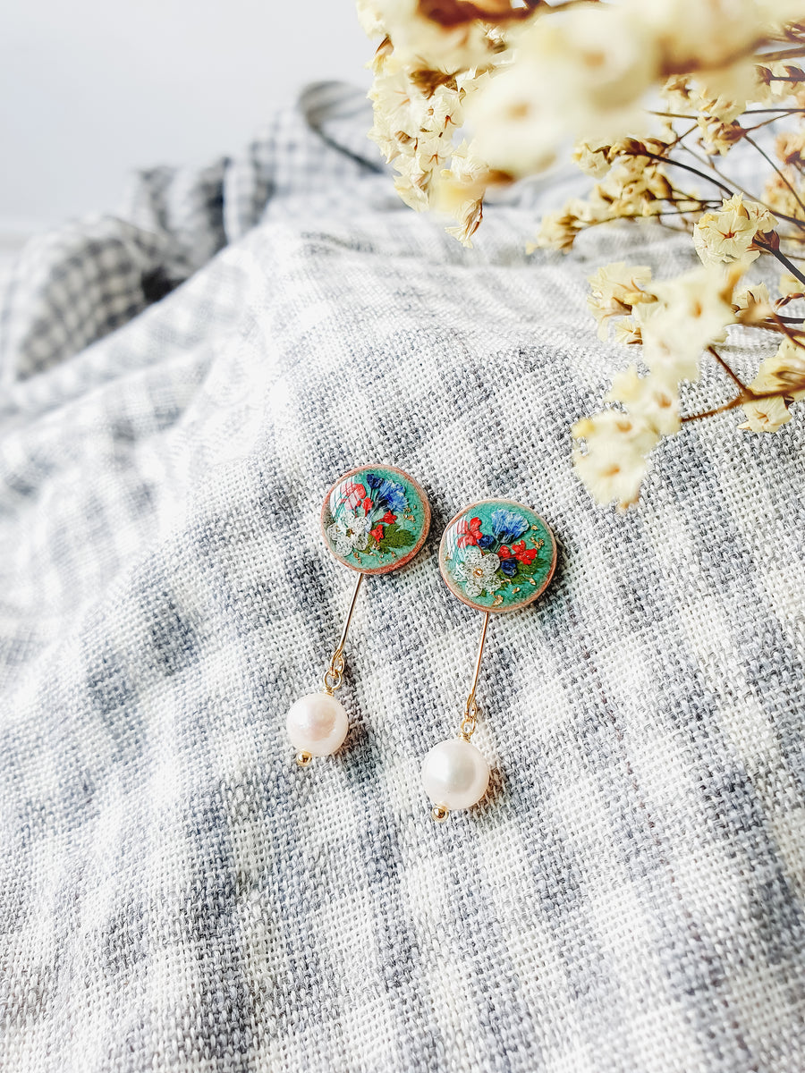 Ayaka Floral Earrings