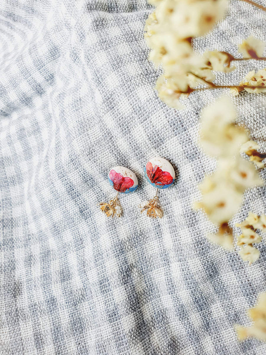 Haruki Floral Earrings